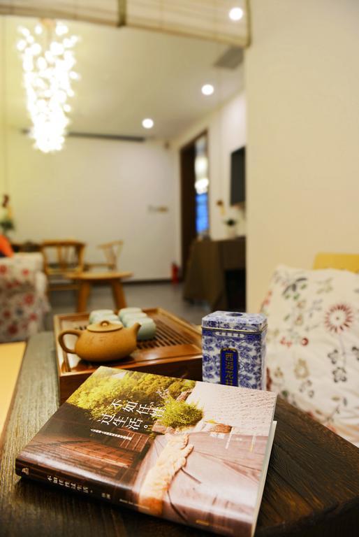 Hangzhou Puyu Travelling With Hotel Esterno foto