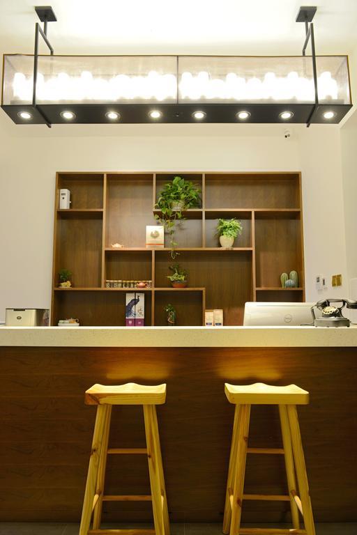 Hangzhou Puyu Travelling With Hotel Esterno foto